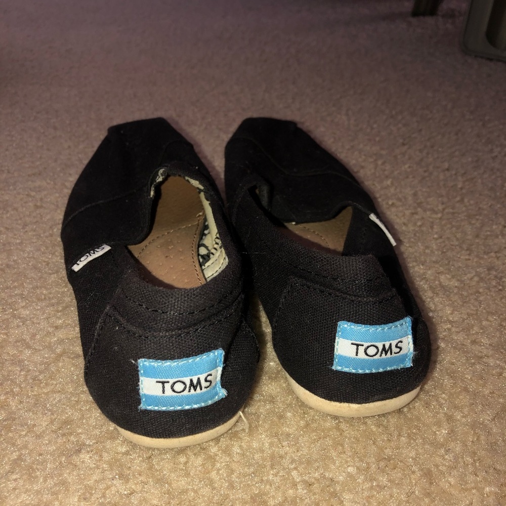 TOMS Soft Cloth Slip On Shoes - Picture 3 of 5